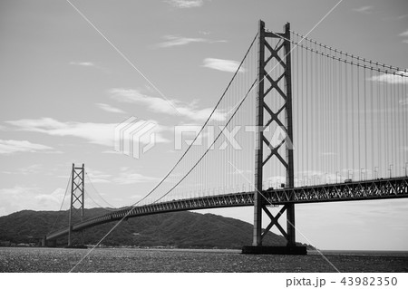 明石海峡大橋(モノクロ) 兵庫県 明石海峡大橋(モノクロ) 兵庫県 43982350