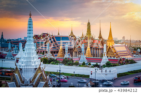 The beautiful of Wat Phra Kaew , bangkok,thailand The beautiful of Wat Phra Kaew , bangkok,thailand 43984212