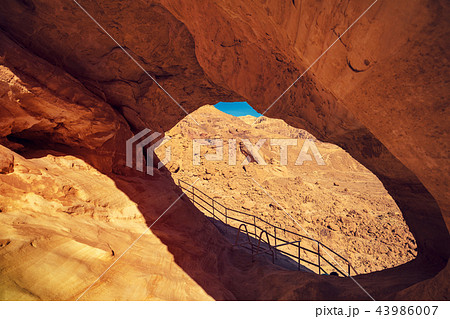 Arch in the rock. Timna park. Israel 43986007