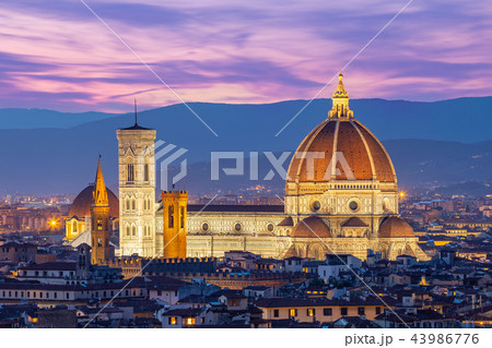 Florence Cathedral at night in Florence, Italy 43986776