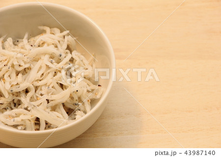 釜揚げしらす(いわし稚魚) 釜揚げしらす(いわし稚魚) 43987140