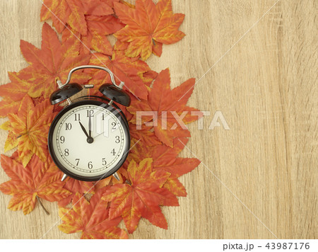 Autumn Black clock leaves Autumn Black clock leaves 43987176