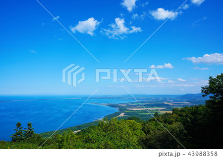 展望台から見たサロマ湖 ”佐呂間町” 展望台から見たサロマ湖 ”佐呂間町” 43988358