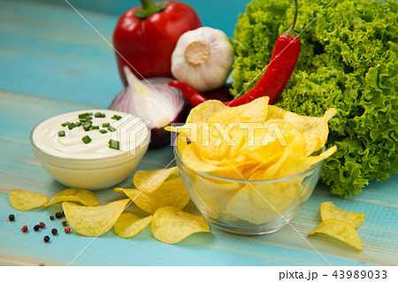 Potato Chips 43989033