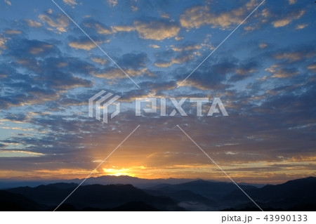 野迫川村の雲海（奈良県吉野郡野迫川村） 43990133