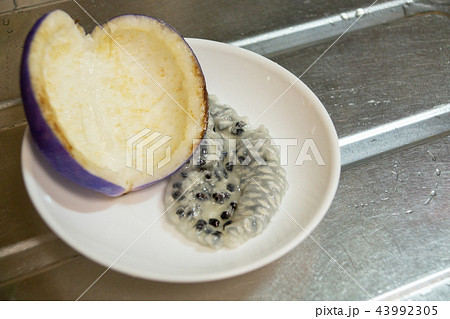 アケビの調理 アケビの調理 43992305