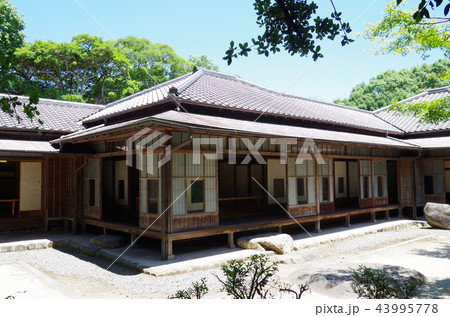 旧呉鎮守府長官官舎の居住区建物 旧呉鎮守府長官官舎の居住区建物 43995778