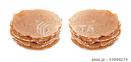 Tong Muan (a type of rolled wafer, a traditional  43999274