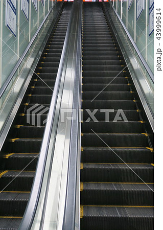 エスカレーター エスカレーター 43999614