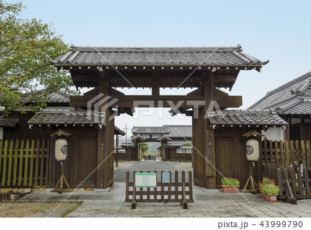 気賀関所の冠木門(東京都浜松市) 気賀関所の冠木門(東京都浜松市) 43999790