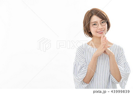 若い女性 嬉しい おねだりの写真素材