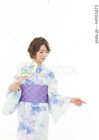 若い女性 浴衣 若い女性 浴衣 44001673