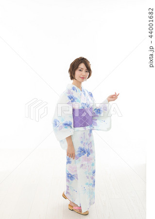 若い女性 浴衣 若い女性 浴衣 44001682