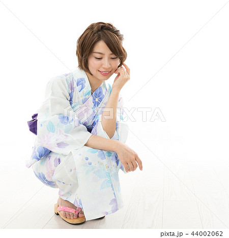 若い女性　浴衣 44002062