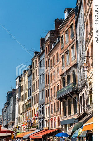 Traditional houses in the harbour of Honfleur. Normandy, France 44005994