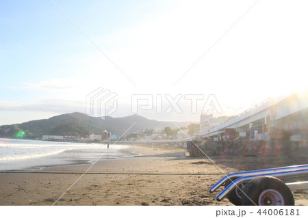 優しい砂浜 44006181