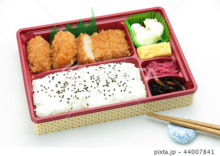ひれかつとコロッケ弁当 44007841