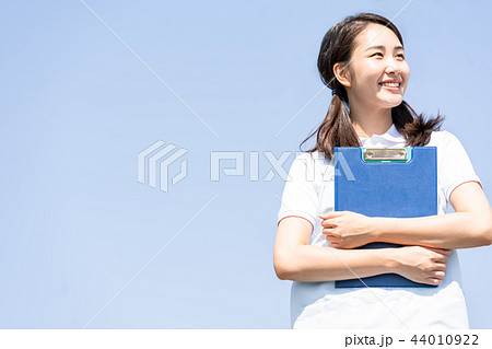 介護職の女性 介護職の女性 44010922