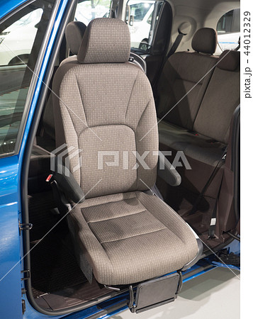 助手席リフトアップシート車 44012329