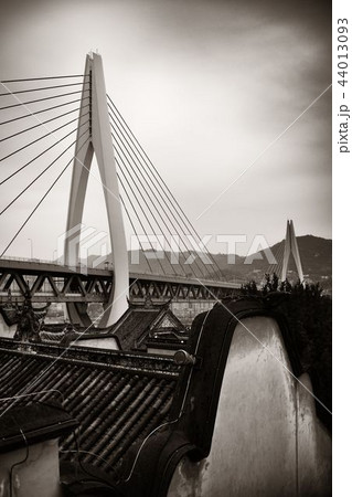 Chongqing bridge old house 44013093