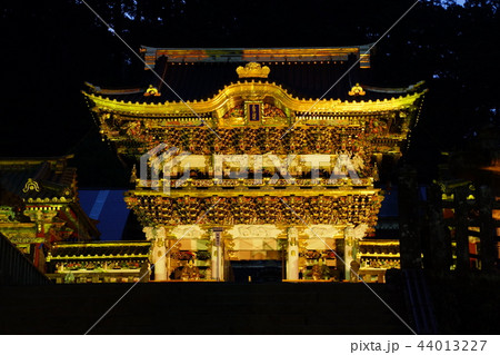 日光東照宮 陽明門 ライトアップ （ 栃木県 日光市 ）の写真素材