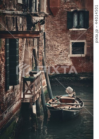 Venice boat alley Venice boat alley 44014501