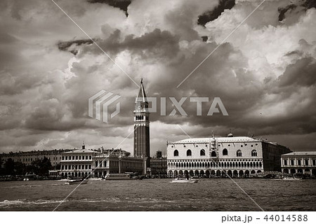 Piazza San Marco waterfront view 44014588