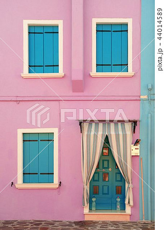 Colorful Burano closeup 44014589