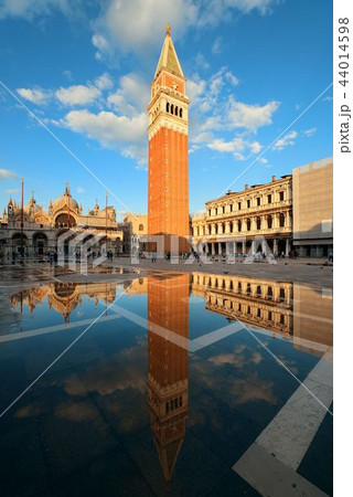 Piazza San Marco reflection 44014598