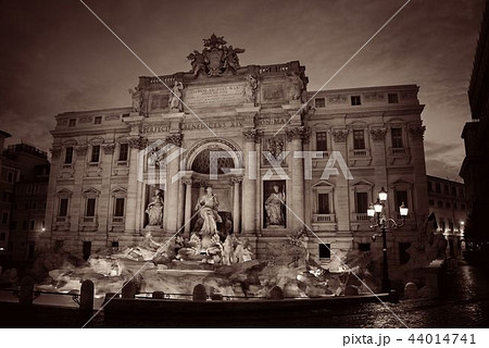 Trevi Fountain Rome 44014741