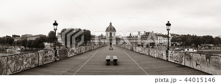 Pont des Arts Pont des Arts 44015146