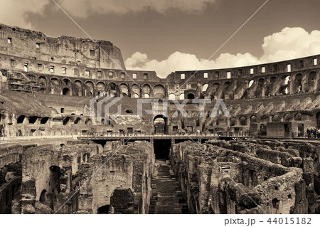 Colosseum in Rome 44015182