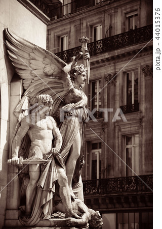 Paris Opera Paris Opera 44015376