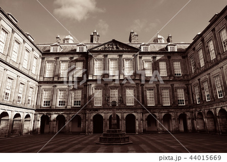 Palace of Holyroodhouse 44015669