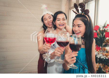 Party concept, Portrait of young woman having fun  44016311