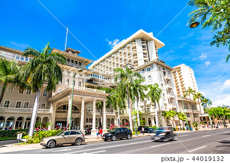 《ハワイ》ワイキキ・カラカウア通り 44019132