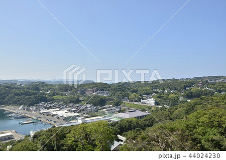 【長崎県】平戸城からの平戸市街地の町並み 44024230