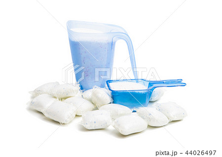 washing powder isolated 44026497