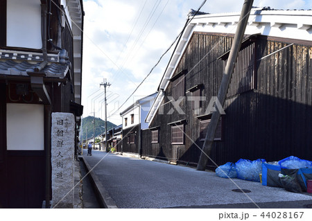 近江八幡・旧朝鮮人街道の石碑と歴史的街並み 44028167