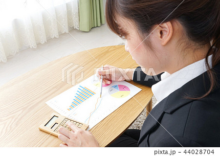 ビジネスウーマン 44028704