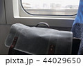 窓 44029650