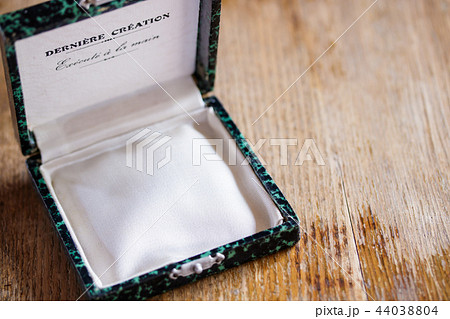 空のケース 44038804