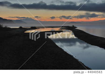 琵琶湖の夜明け 琵琶湖の夜明け 44040563