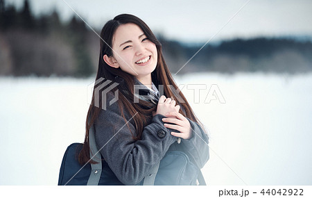 雪国の女子高生 44042922