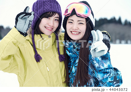 スキー場の女性 スキー場の女性 44043072