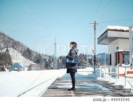 雪国の女子高生 44043540