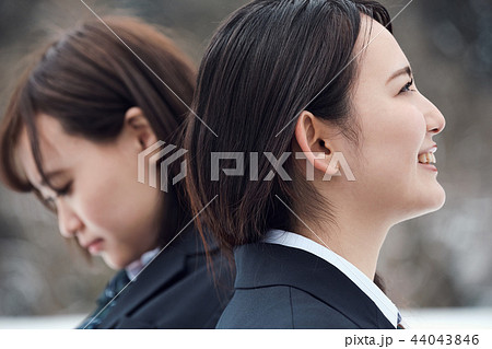 雪国の女子高生 44043846