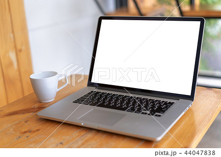 mock up Using laptop with blank screen computer mock up Using laptop with blank screen computer 44047838