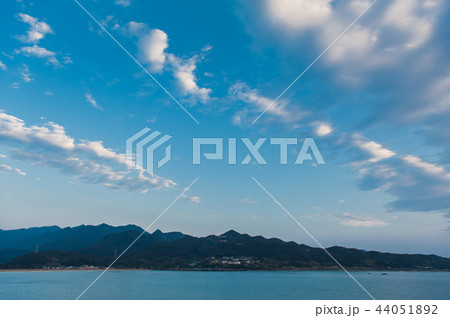 那智勝浦の朝,美しい湾では、和歌山県 44051892