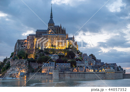 夜のモンサンミッシェル 夜のモンサンミッシェル 44057352